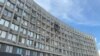 Здание администрации Сумской области после предыдущей атаки, произошедшей 26 июля 2025 года